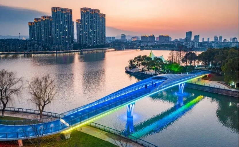图片关键词